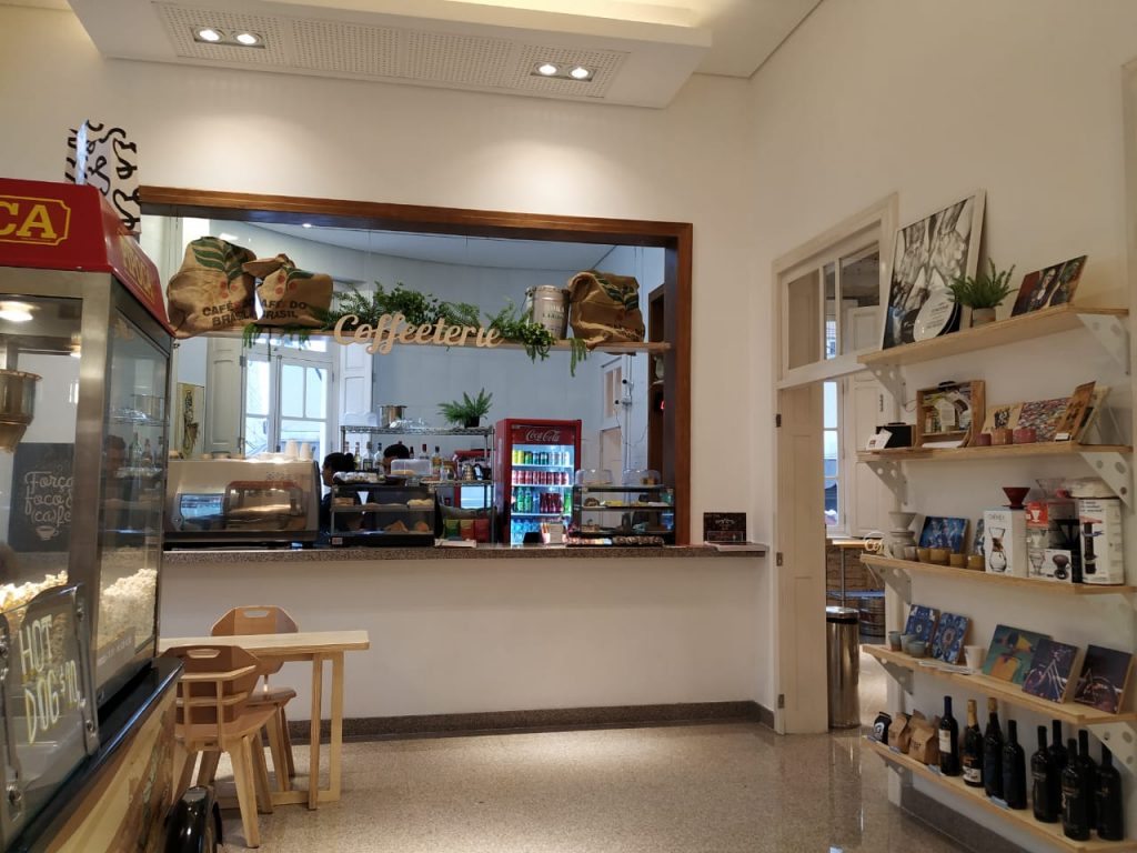 Um cafézinho no Cine Passeio, em Curitiba!