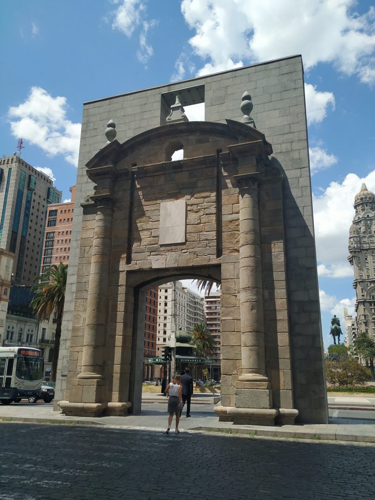 Puerta de la ciudadela