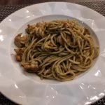Spaghetti ao pesto com camarão!